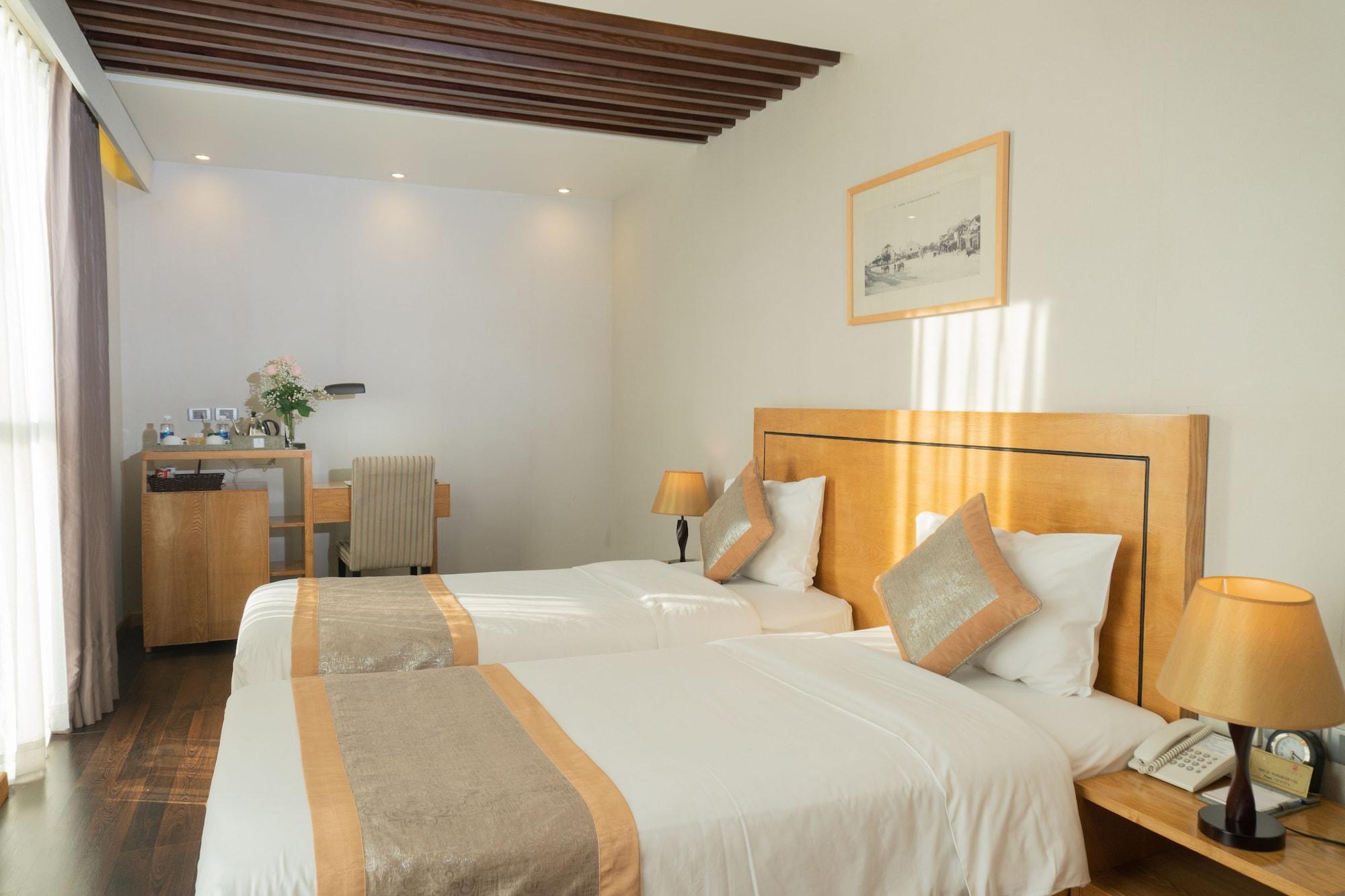 Parkside Sunline Hotel 4*