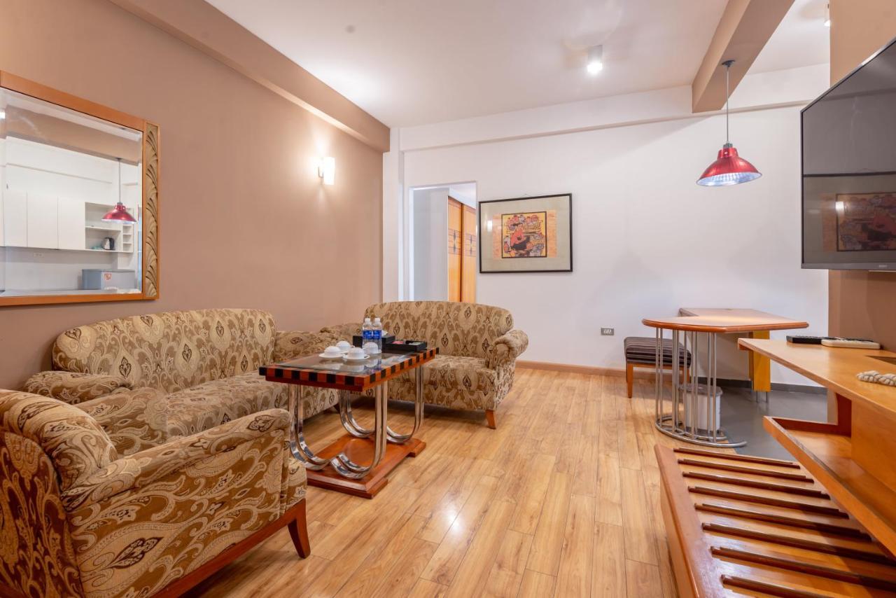 Golden Sunshine And Travel Hotel