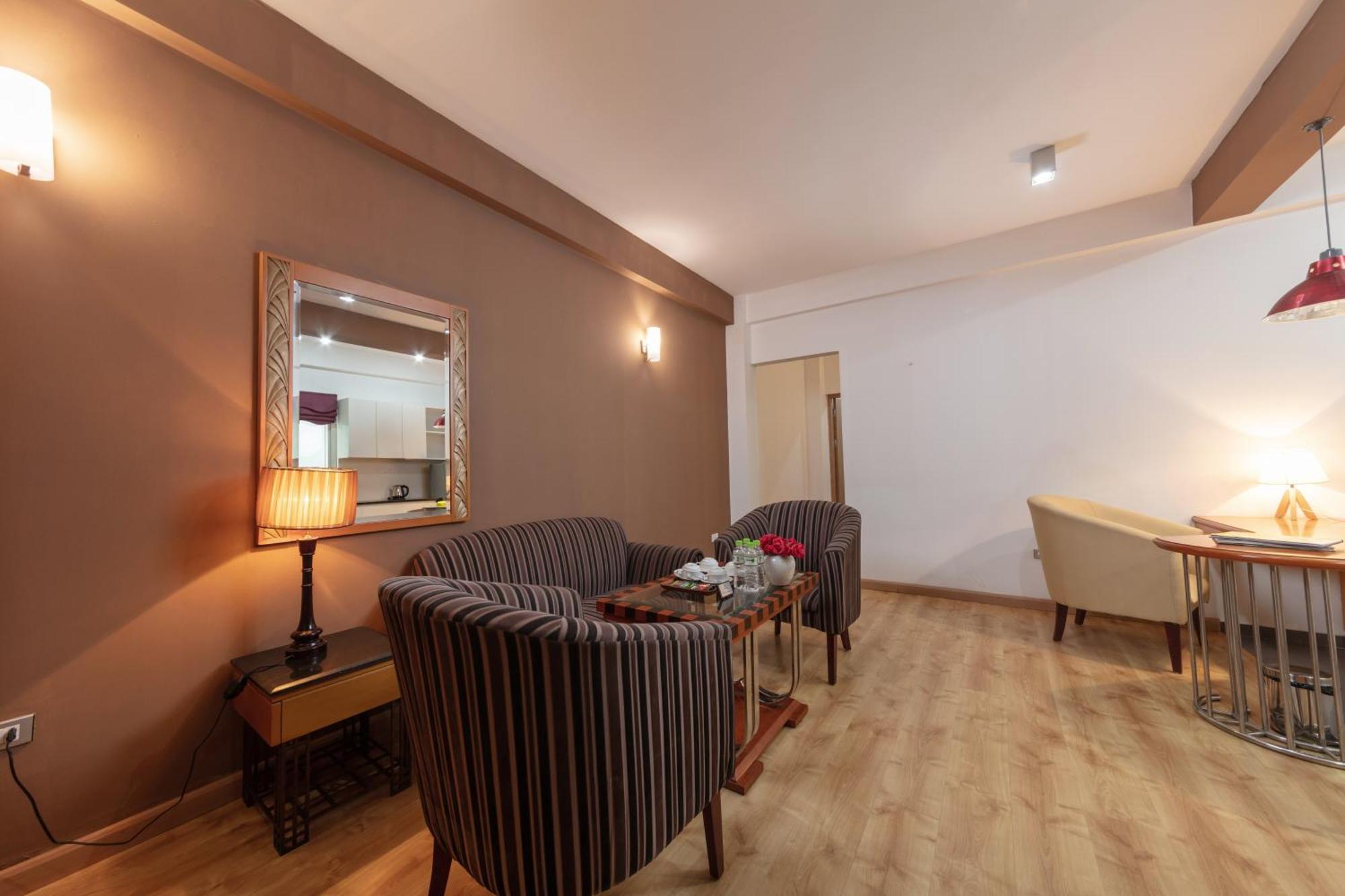 Hotel Golden Sunshine And Travel 3*