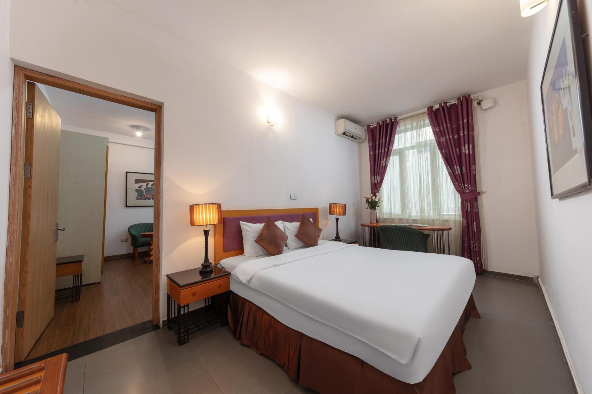 Hotel Golden Sunshine And Travel 3*