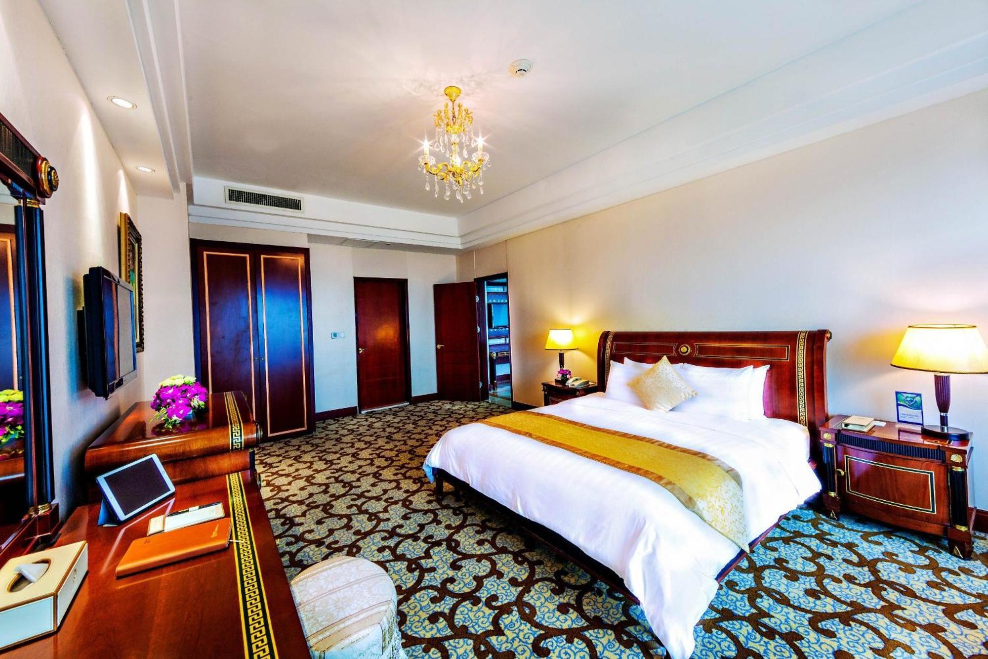 Grand Plaza Hotel Hanoi