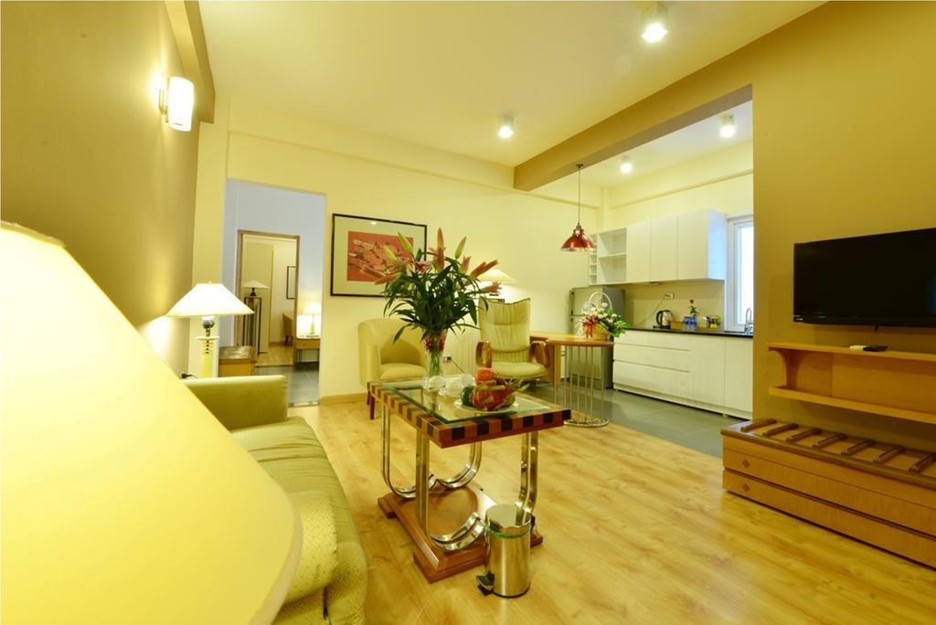 Golden Sunshine And Travel 3*