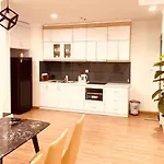 Bom Homes- Vinhomes Times City- Service Apartment