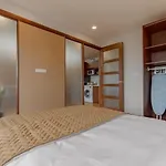 22Housing Luxury Apartment Westlake View
