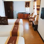May De Ville Grand Hotel