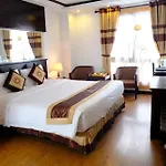 May De Ville Grand Hotel