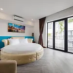 My Hotel Night Hanoi