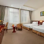 A25 Hotel - 705 Lac Long Quan