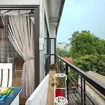 Tropical Theme Studio - Centrally Located - City View