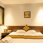 Bay Luxury Hotel & Spa - No 9 Nguyen Truong To, Ha Noi