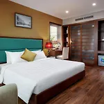 Skylark Hotel