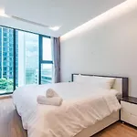 Grassland Home- Metropolis Apartment