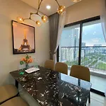 Golden Park Tower- Corner Apartment With Cau Giay View