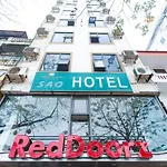 Reddoorz Sao Hotel Nguyen Ngoc Vu