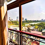 HANZ LakeView Hotel Hanoi