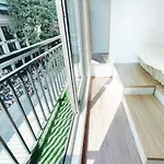 Economy & Premium With Large Groups, Central Location
