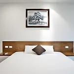 Cl•Charming Studio Apt•Balcony/Laundry•Van Mieu
