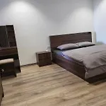 Can Ho Cao Cap 85M2 2Br Doi Dien Aeonmall Longbien