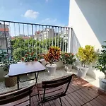 Can Ho Cao Cap 85M2 2Br Doi Dien Aeonmall Longbien