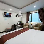 Quang Chung Hotel - 56 Le Van Thiem - By Bay Luxury