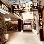 Dream Hotel - So 2 Ngo 69 Tran Duy Hung- By Bay Luxury