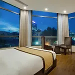 Tqt Hotel
