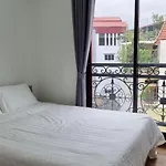 Era Apartment Lac Long Quan