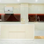 Royal Penhouse Duplex Nguyen Xien