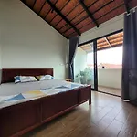Noi Bai Home Stay - Attic Room