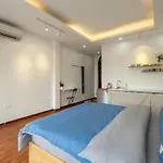 Holly\'S Balcony Bliss Homestay