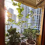 Nha Nghi Huong Thuy - Tttm Royal City