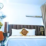 Grad Queen Hotel 2 - Ha Dong