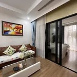 U Home - 1 Bedroom Apartment At Vinhomes Royal City