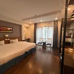 A25 Hotel - 187 Trung Kinh