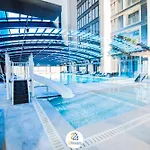 Sunny Vinhome Metropolis Apartment