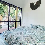 Elephant\'S House - Duong Lam Homestay