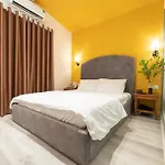 Khach San Gau Hotel