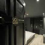 Khach San Gau Hotel