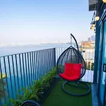 Lake View Hotel