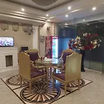 A25 Hotel - Dich Vong Hau