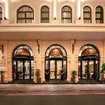 May De Ville Lakeside Hotel