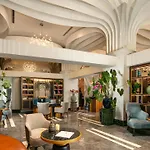 May De Ville Lakeside Hotel