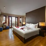 Oriental Suites Hotel & Spa
