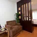 Rising Dragon Legend Hotel