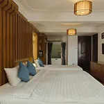 Hanoi Central Park Hotel