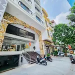 9 Light Apartment