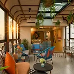 Le Parfum Apartment And Hotel