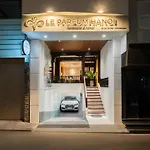 Le Parfum Apartment And Hotel