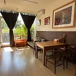 Elegant Studio Yet Kieu