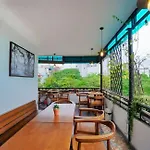 Giao Thong Hotel